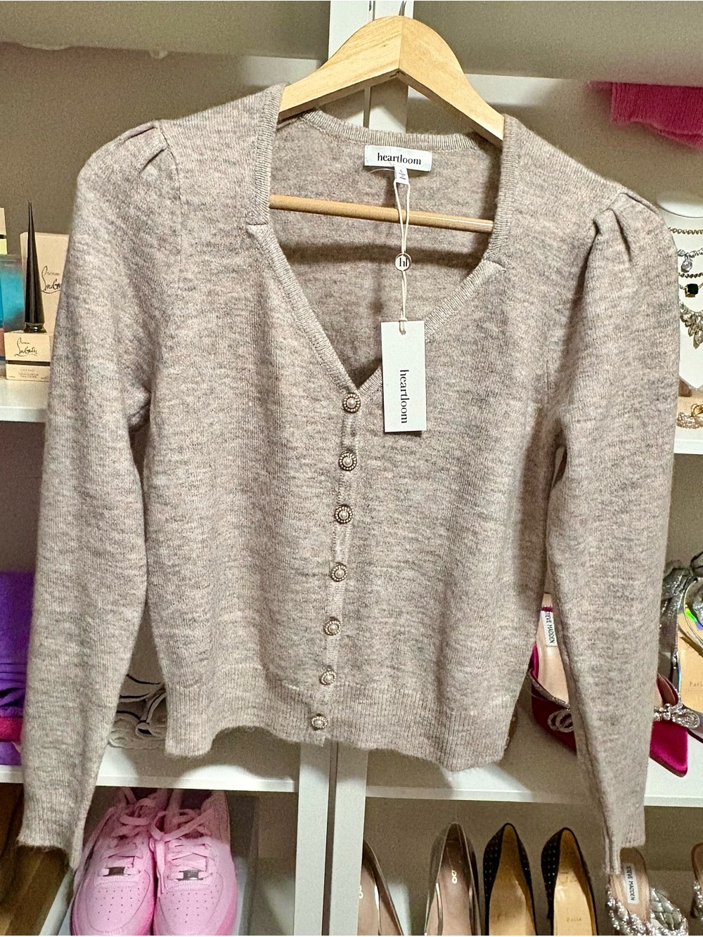 NWT Heartloom Pearl Button V-Neck Cardigan Sweater Heathered Beige Womens Size S